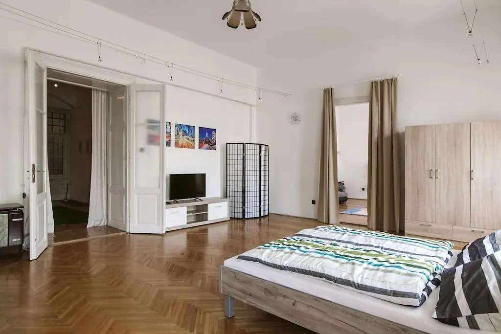Gigantic Modern Apartment For Up To 10 Guests Next To Basilica! 布达佩斯 0*,  匈牙利