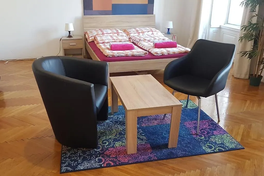 Gigantic Modern Apartment For Up To 10 Guests Next To Basilica! 布达佩斯