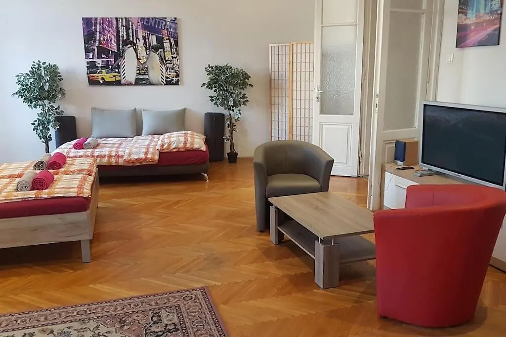 Gigantic Modern Apartment For Up To 10 Guests Next To Basilica! 布达佩斯