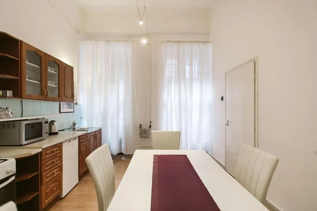 Gigantic Modern Apartment For Up To 10 Guests Next To Basilica! 布达佩斯 0*,
